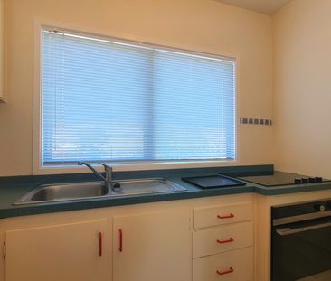Spacious One Bedroom Apartment - Photo 1