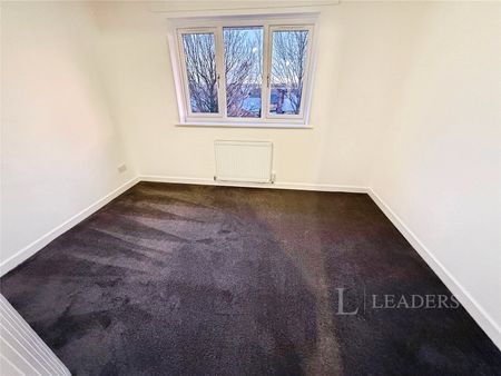 2 bedroom house to rent Waterways Drive, Oldbury, Warley, West Midlands, B69 - Photo 4