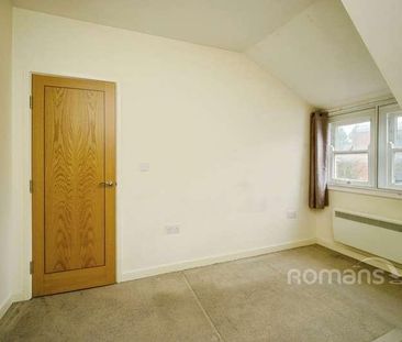 High Street, Camberley, GU15 - Photo 6