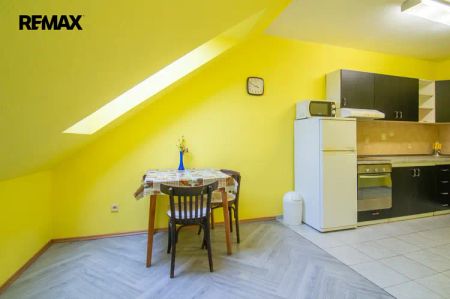 pronájem bytu 3+1 v podkroví rodinného domu, Moravská Nová Ves - Fotografie 2