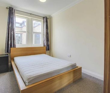 4 bedroom apartment to rent - Photo 5