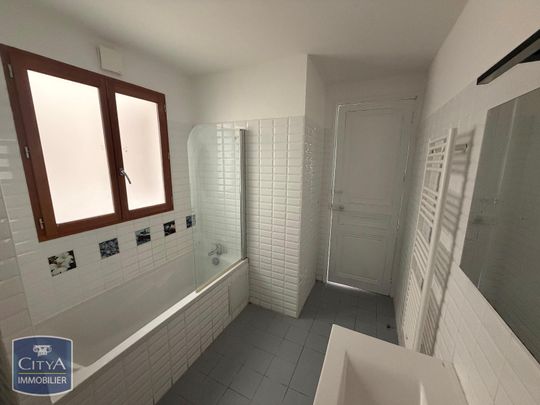 Location Appartement 2 pièces 62m² MARSEILLE 2ème - Photo 1