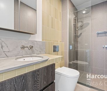 Modern Living with Convenience - Photo 4