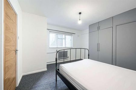 Grosvenor Road, London, SW1V - Photo 3