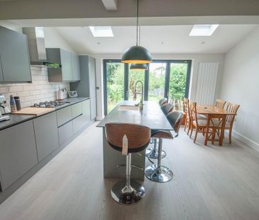 3 bedroom semi-detached house to rent - Photo 6