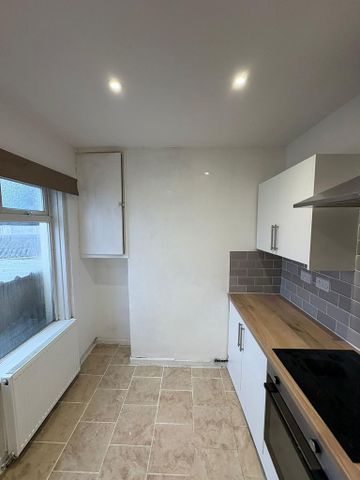 3 bedroom house to rent - Photo 2