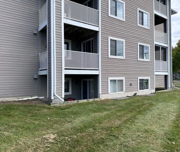 For Lease - 316 Lorry Greenberg Drive Unit# 102, Hunt Club - South ... - Photo 3