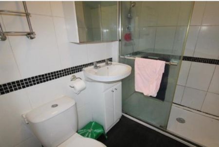 2 bed Mid Terraced House for Rent - Photo 5