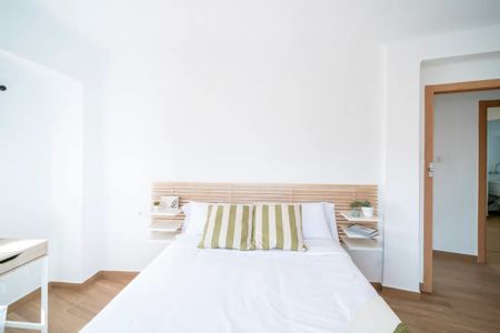 Avinguda del Primat Reig, Valencia, Valencian Community 46010 - Photo 4