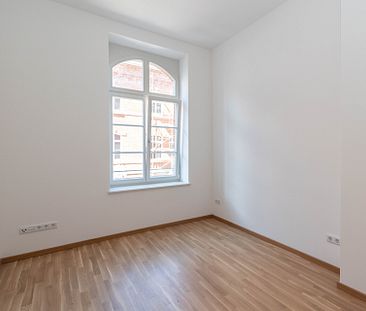 EINZIEHEN UND WOHLFÜHLEN // Gehobene 2-Raum-Wohnung mit Tageslichtbad und Balkon - Photo 6