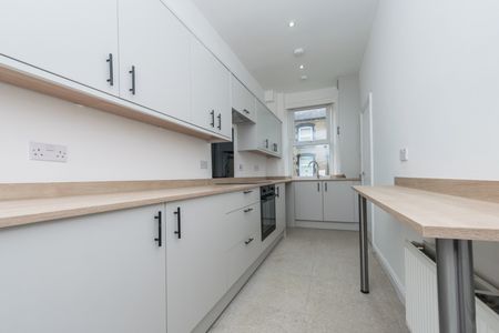 GREAT NORTHERN STREET MORLEY LEEDS LS27 9AF - Photo 5