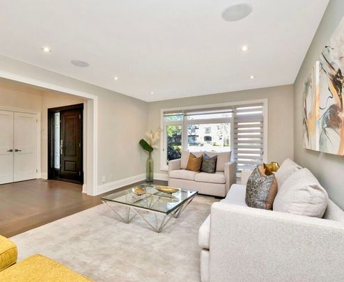 For Lease - 2068 Mississauga Road, Mississauga, Ontario - Photo 1