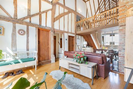 4 bedroom barn conversion to rent - Photo 3