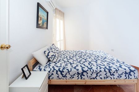 Calle Rafael González Abreu, Sevilla, Andalusia 41001 - Photo 4