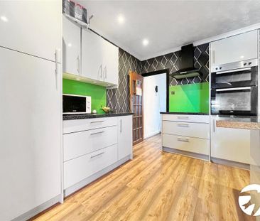 3 bedroom terraced house to rent - Photo 6