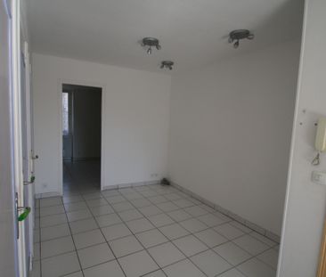 Location Appartement 3 pièces 53m² - Photo 3