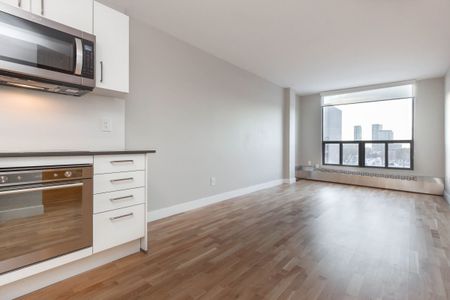 800 Richmond Street West - Photo 4