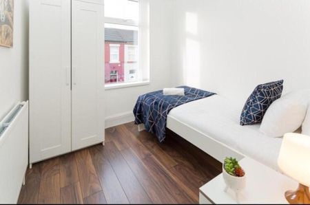 4 bedroom terraced house to rent - Photo 4