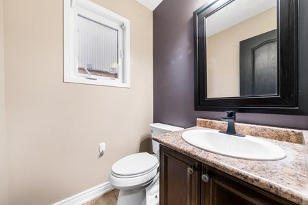 For Lease - 1821 Lamstone Street Unit# Upper, Innisfil, Ontario - Photo 2