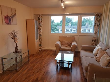 2 Bed Flat, Thistle Court, AB10 - Photo 2