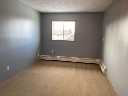 2 Bedroom – Sunrise Gardens – Regina, SK - Photo 3