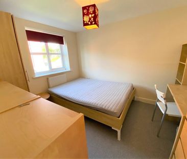 3 bedroom semi-detached house to rent - Photo 5