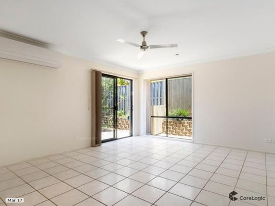 Spacious & Quiet, 4x Bedroom Family Home in Great Pacific Pines Location! - Photo 1