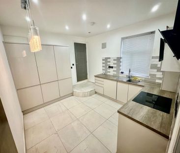 1 Bedroom Apartment To Let - Photo 5