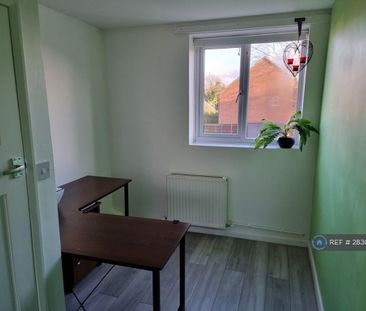 1 bedroom in a house share to rent - Photo 6