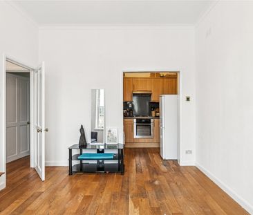 Sinclair Road, Shepherds Bush, W14 flat to rent - Photo 5