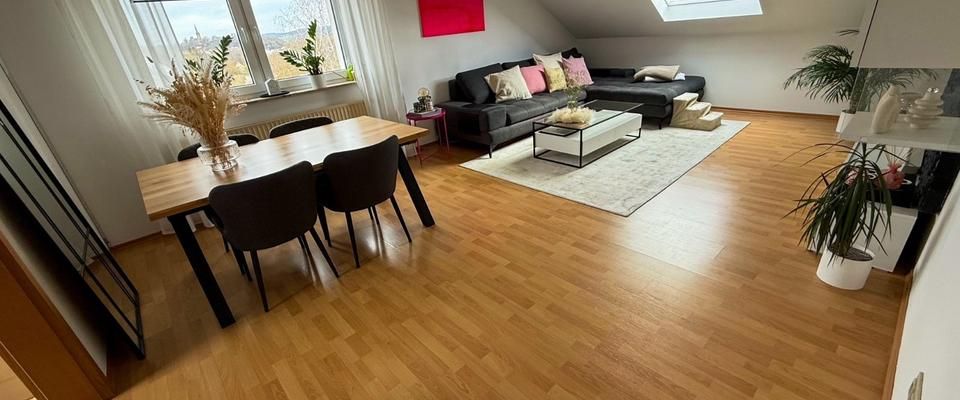 Helle 2 Zimmer Dachgeschosswohnung in Frankenberg - Photo 1