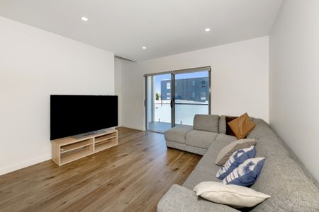 Fully Furnished Apartment in Lawson - Photo 4