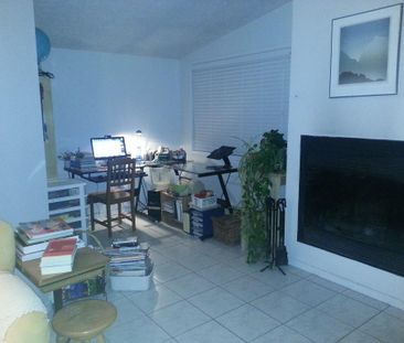 4 1/2 3eme Etage tranquille dans un beau secteur - Photo 2