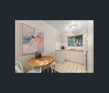 One-Bedroom Apartment in a Prime Location Available for Lease - Photo 3