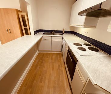 Studio to rent - Photo 2