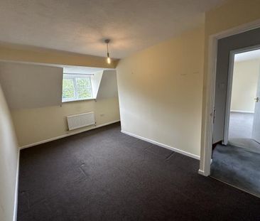 2 bedroom semi-detached house to rent - Photo 2