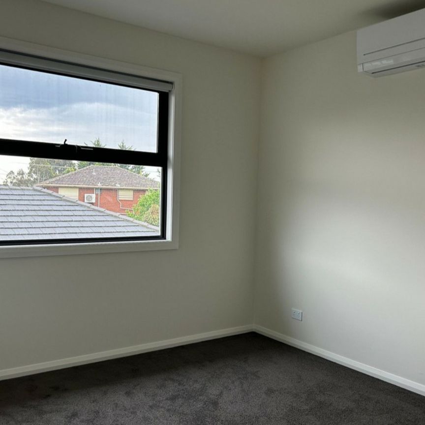 4/30 Elder Road, Hoppers Crossing VIC, Belconnen - Photo 1