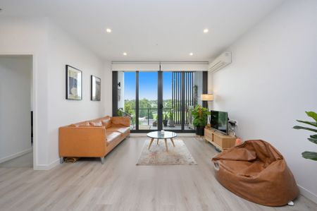 404/8 Aviators Way, Penrith - Photo 4