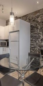Loft entièrement meublé à louer Vieux-Québec septembre 2025 - Photo 3