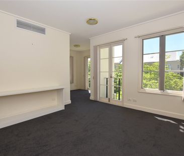 3/2-6 Wellington Crescent - Photo 2