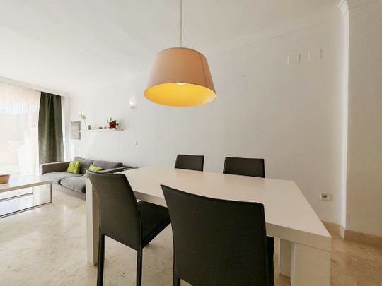 2 Bed Apartment for Rent in Elviria - Photo 1