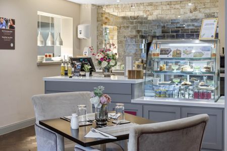 2 Bedroom Apartment, Augustus House – Virginia Water - Photo 2