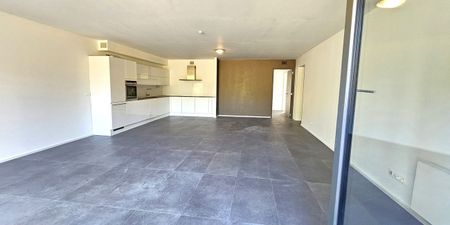 Appartement te huur in Ukkel voor € 1.980 met 3 slaapkamers - Photo 5