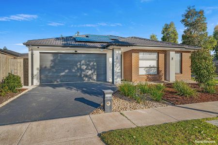 12 Harker Esplanade, Tarneit, VIC 3029 - Photo 5