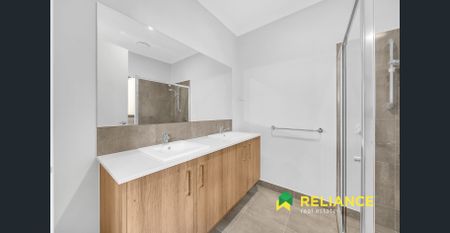 Beautiful 4 bedroom family home in Thornhill Park!! - Photo 3