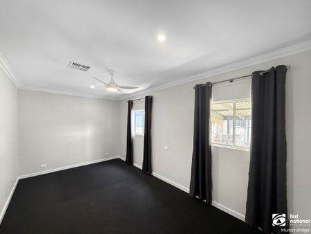 Spacious Family Home + Modern Granny Flat - Photo 3