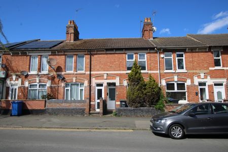 Hawthorn Road, Kettering, Northamptonshire, NN15 - Photo 2