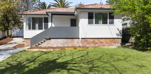 Fully renovated home, Hornsby North Public School catchment - Photo 2
