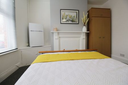 7 Peel Street, High Street, Lincoln,Lincolnshire, LN5 8AB - Photo 3