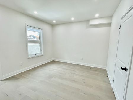 For Lease - 20 St Clair Gardens Unit# Upper, Toronto, Ontario - Photo 5
